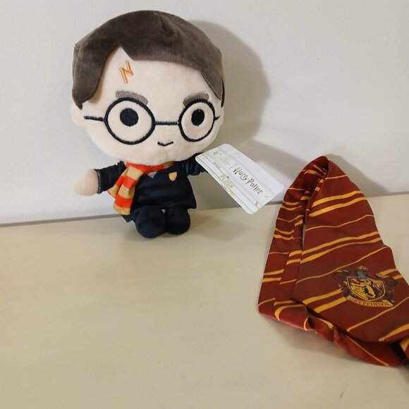 NWT Harry Potter plush doll and Gryffindor tie - Picture 6 of 7